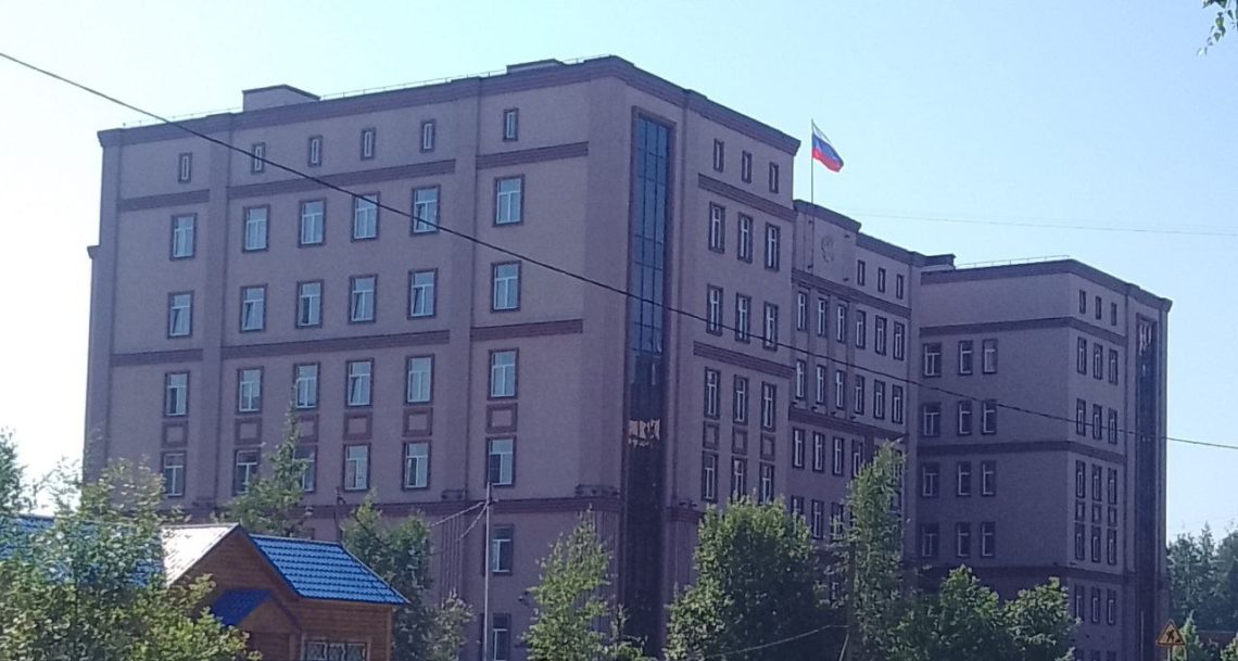Вымогательство и разбой: рассекречивание личности потерпевшего, оглашение материалов дела